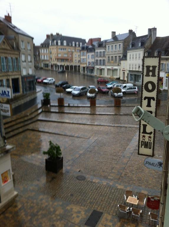 Hotel Du Commerce La Châtre Esterno foto